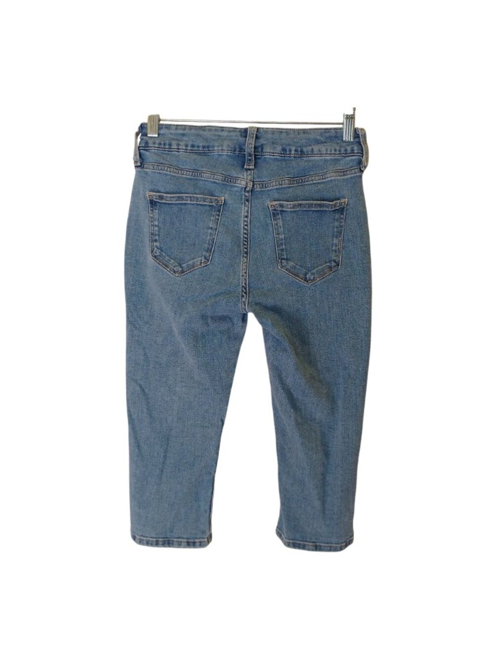 St. Johns Bay Womens 2P Petite Capri Jeans Light Wash Denim 5-Pocket Design #B-3 - Picture 11 of 11